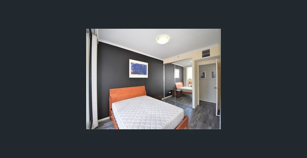 Furnished, Air-con modern apartment - Photo 1