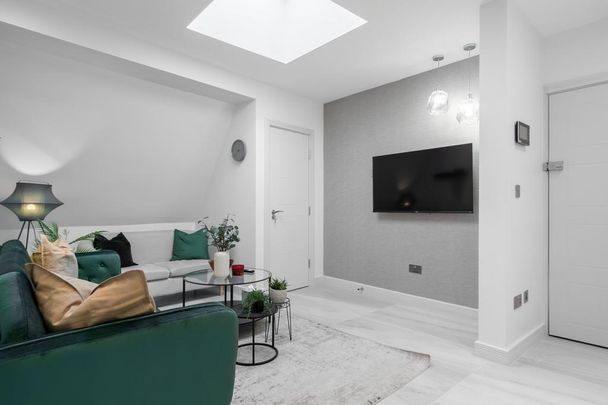 2 bedroom flat to rent - Photo 1