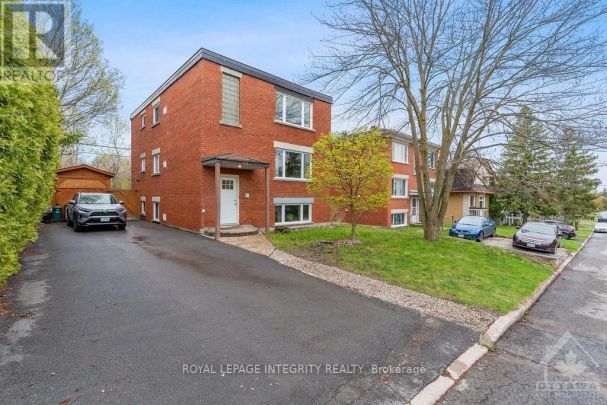 3 - 143 GRANVILLE STREET - Photo 1