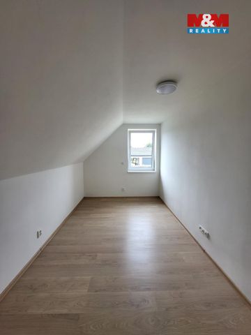 Pronájem bytu 3+1 74 m², Janov, Nový Bor - Фото 2