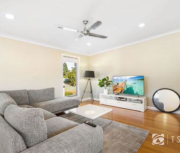 Stunning Two Bedroom Fully Furnished Townhouse - Available May 2026 - Photo 2