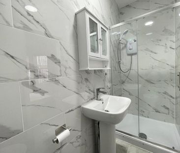 1 bedroom house of multiple occupation to rent - Photo 6