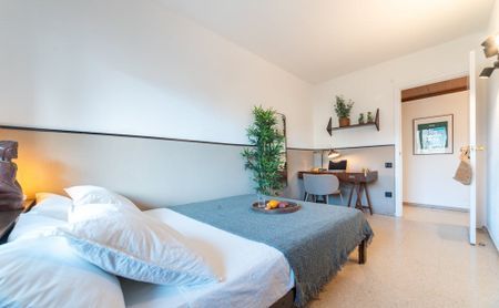 Carrer de Garcilaso, Barcelona, Catalonia 08027 - Photo 2