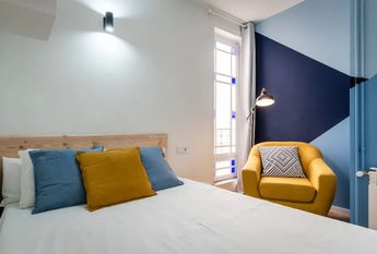 Ronda de Sant Pere, Barcelona, Catalonia 08010