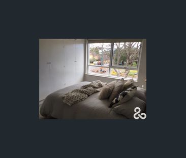 Spacious, light & bright - Photo 5