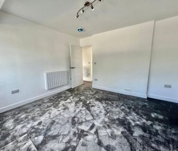 Boston Spa, West Avenue, LS23 - Photo 2