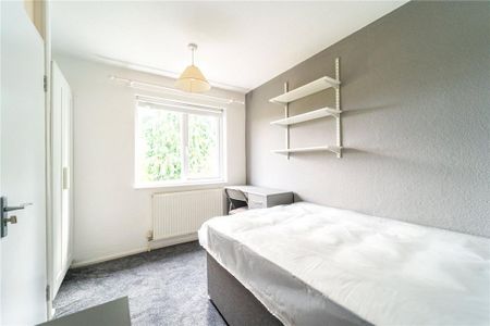 4 bedroom terraced house to rent - Photo 4