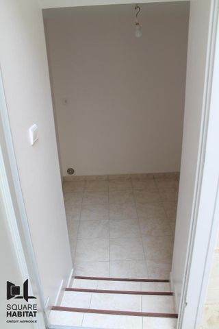 Location Appartement 1 pièce 27m² LA ROCHE POSAY 86270 - Photo 4