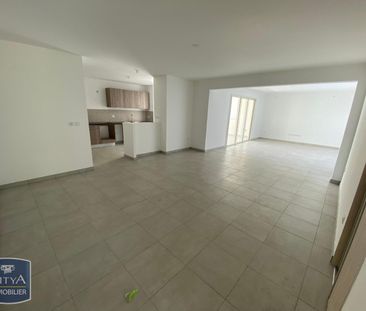 Location Appartement 4 pièces 114m² STE CLOTILDE 97490 - Photo 5