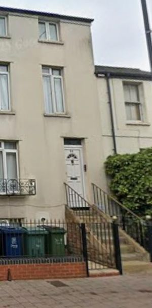 3 bedroom flat to rent - Photo 1
