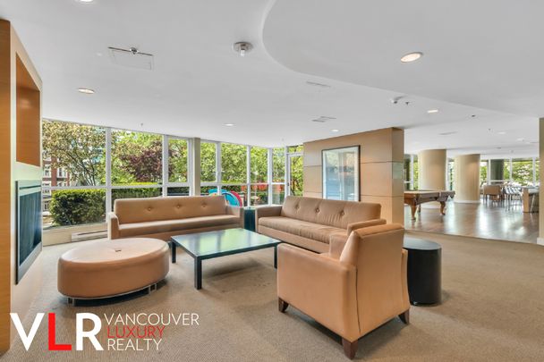 Condo in Downtown Vancouver, BC - Photo 1