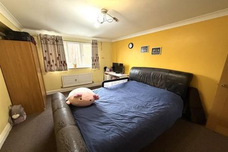 2 Bedroom Apartment To Let - Photo 2
