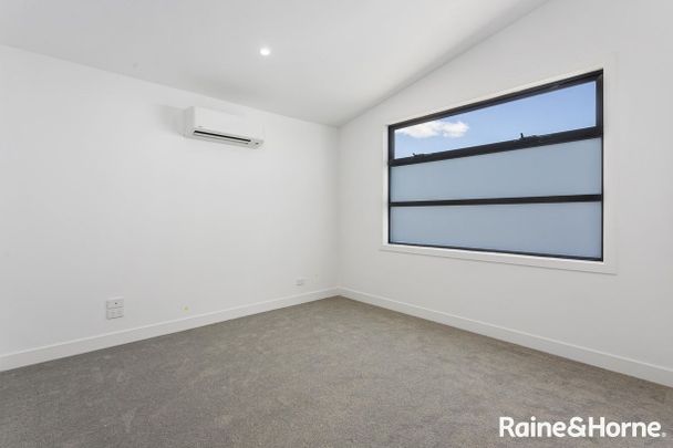 Sleek and Close to the Beach - Photo 1