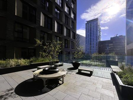 High Definition :: Media City - Photo 2