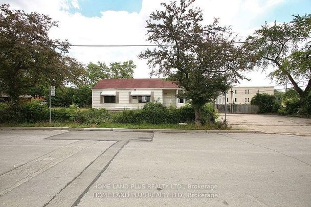 For Lease - 189 Maplehurst Avenue Unit# Mainfl, Toronto, Ontario - Photo 1