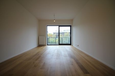 Beautiful unfurnished 1-bedroom apartment with terrace - Photo 5