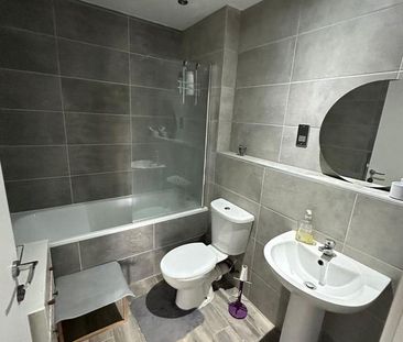2 bedroom flat to rent - Photo 6