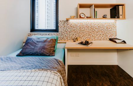 Double Room in 5-Bed Apartment with Courtyard - Photo 2