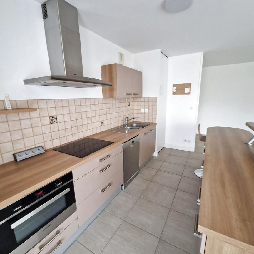 Location Appartement 3 pièces 70m² LA ROCHE SUR YON 85000 - Photo 1