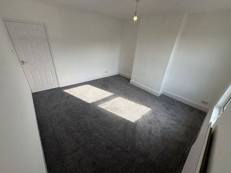2 bed Terraced - To Let - Photo 3