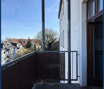 Wunderschöne renovierte 2-Zimmer Wohnung mit Balkon ins Grüne, neue... - Foto 2