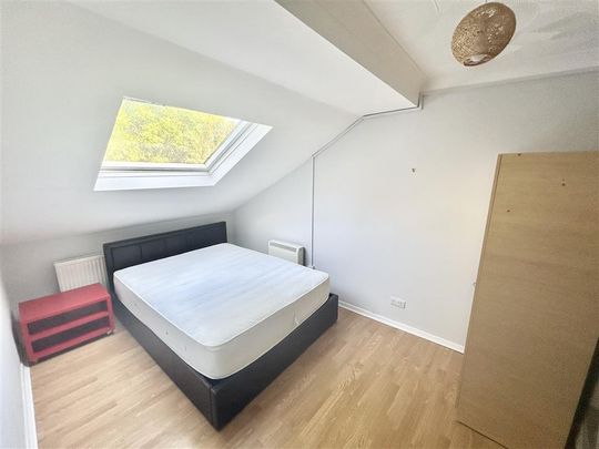 Weston Lane, Southampton - Photo 1