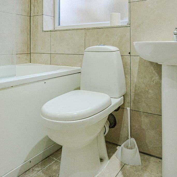 Room in a Shared Flat, London, SW9 - Photo 1