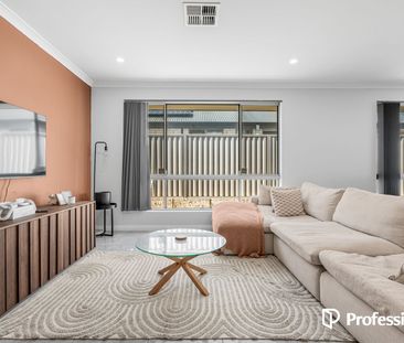 Spacious & Stylish 4 x 2 Family Home in Sinagra - Photo 2