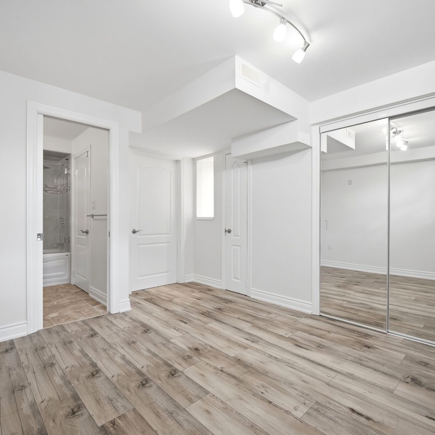 For Lease - 3277 Paul Henderson Drive, Mississauga, Ontario - Photo 1
