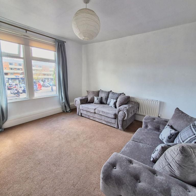 2 bedroom flat to rent - Photo 1