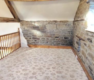 1 bedroom barn conversion to rent - Photo 2