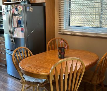 Furnished 2 Bedroom Upper in City Park - steps from the River - Photo 4
