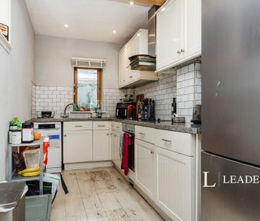 3 bedroom terraced house to rent - Photo 5