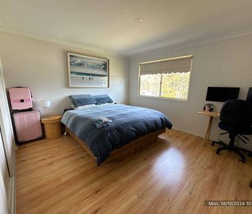 Spacious 3 Bedroom Home - Photo 1