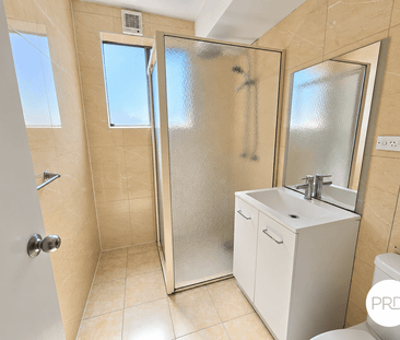 Spacious and Secure 2-Bedroom Unit in Liverpool! - Photo 5