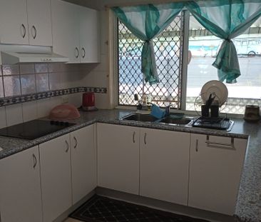 Carseldine - Photo 6