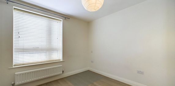 Heron Way, Berkshire Heron Way, Berkshire - Photo 2