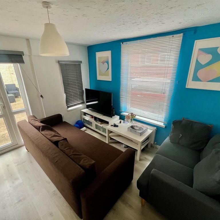 1 bedroom in a house share to rent - Photo 1