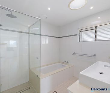 This double storey townhouse will not disappoint! - Photo 6