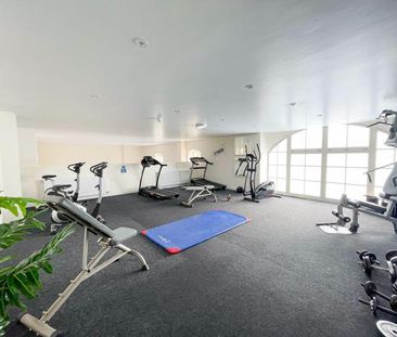 3 bedroom apartment to rent - Photo 4