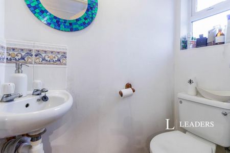 2 bedroom terraced house to rent - Photo 5