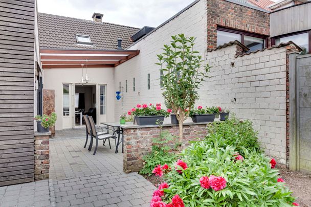 Zeer welgelegen woning met tuin en één slaapkamer - Foto 1