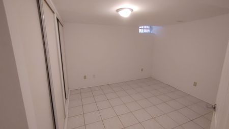 For Lease - 112 Trafalgar Square Unit# Lower, Vaughan, Ontario - Photo 4