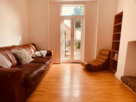 4 Bed End Terrace, Philip Lane, N15 - Photo 3