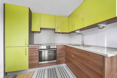 Price £2,350 pcm - Available 04/06/2025 - Part Furnished - Photo 2