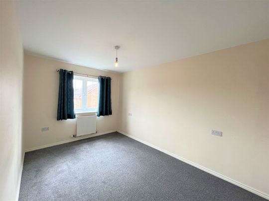 Inchburn Crescent, Penistone, Sheffield, S36 6FE - Photo 1