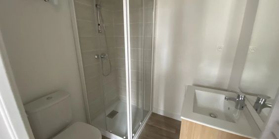 Location Appartement 1 pièces 29 m2 à Saint-Quentin - Photo 3