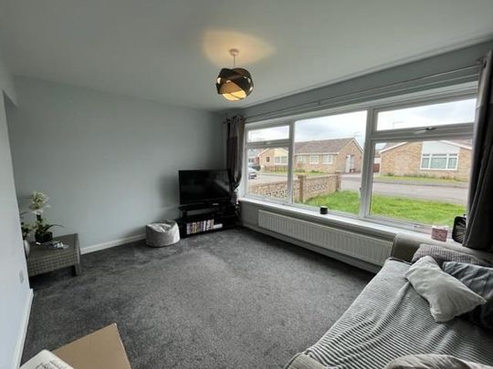 3 bedroom semi-detached house to rent - Photo 1