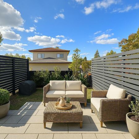 Modern living in Glen Eden / Oratia - Photo 2