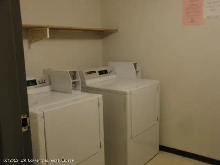 Lake Pointe Rental - Kingsmere Blvd — 2 Bedroom + 1.5 Bathroom Suite - Photo 3